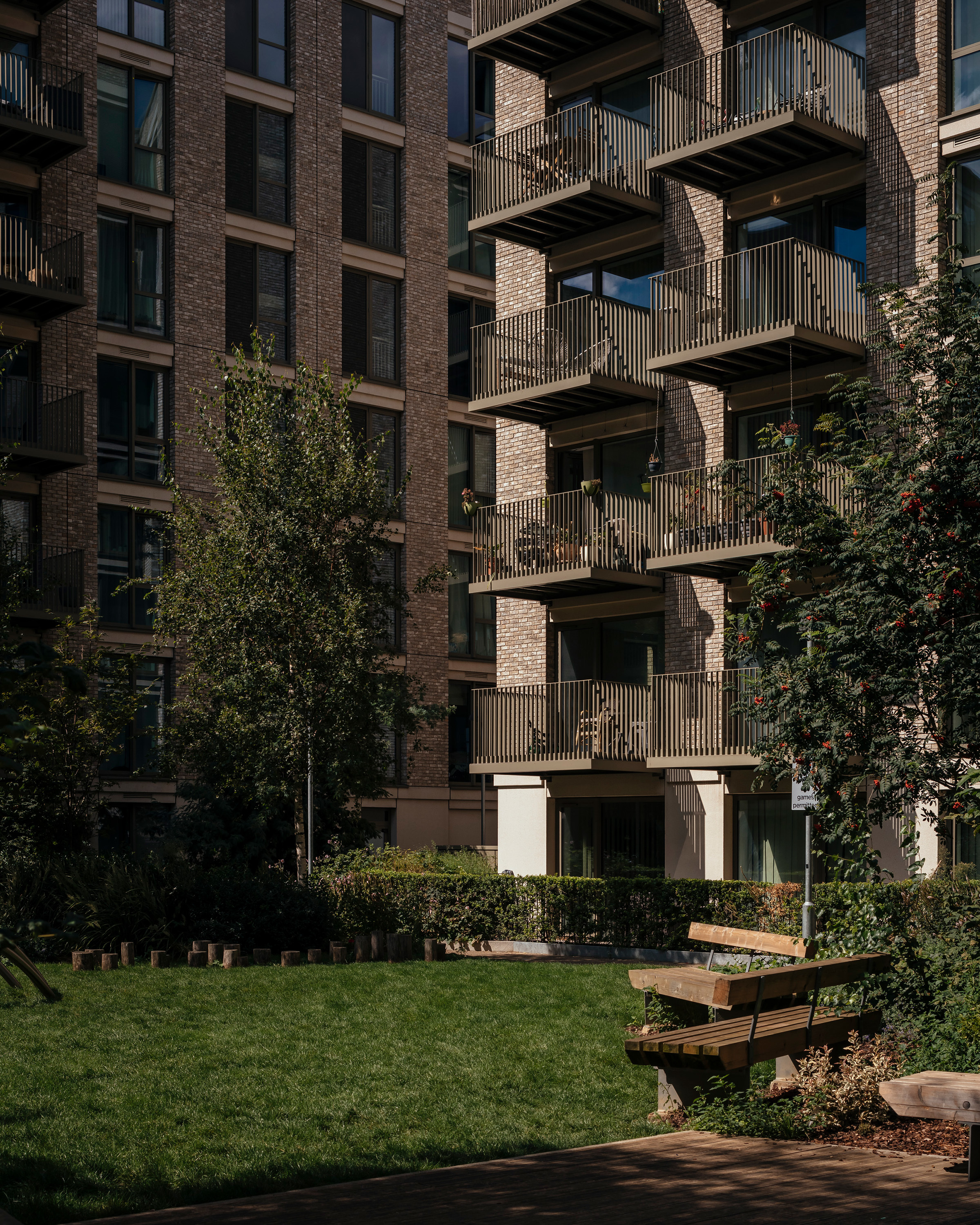 Mansion blocks with central courtyards